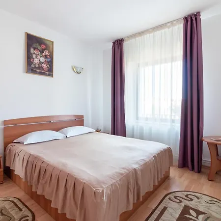 Casa Din Noua 3*