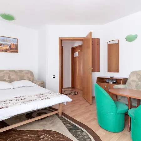 Casa Din Noua 3*