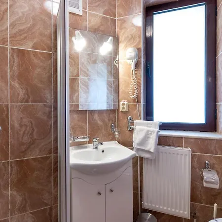 Casa Din Noua 3*