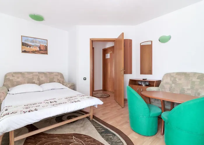 Casa Din Noua 3*